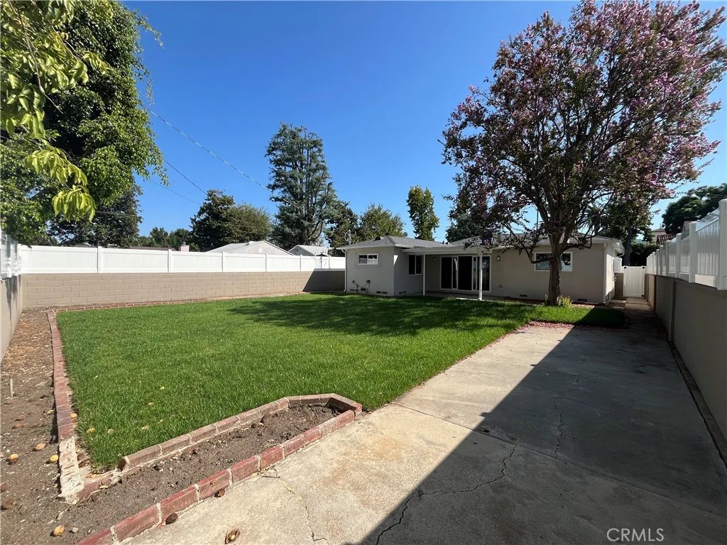 13607 Huston St, Sherman Oaks, CA 91423