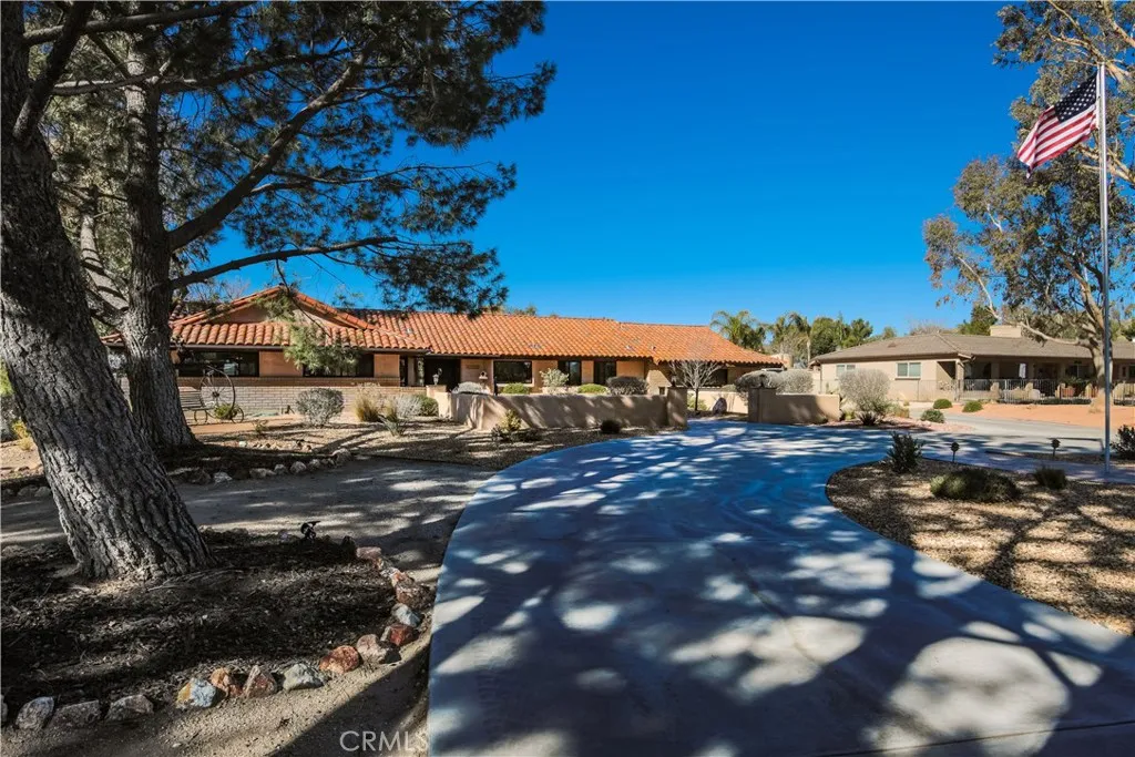 33325 Barber Road, Agua Dulce, CA 91390