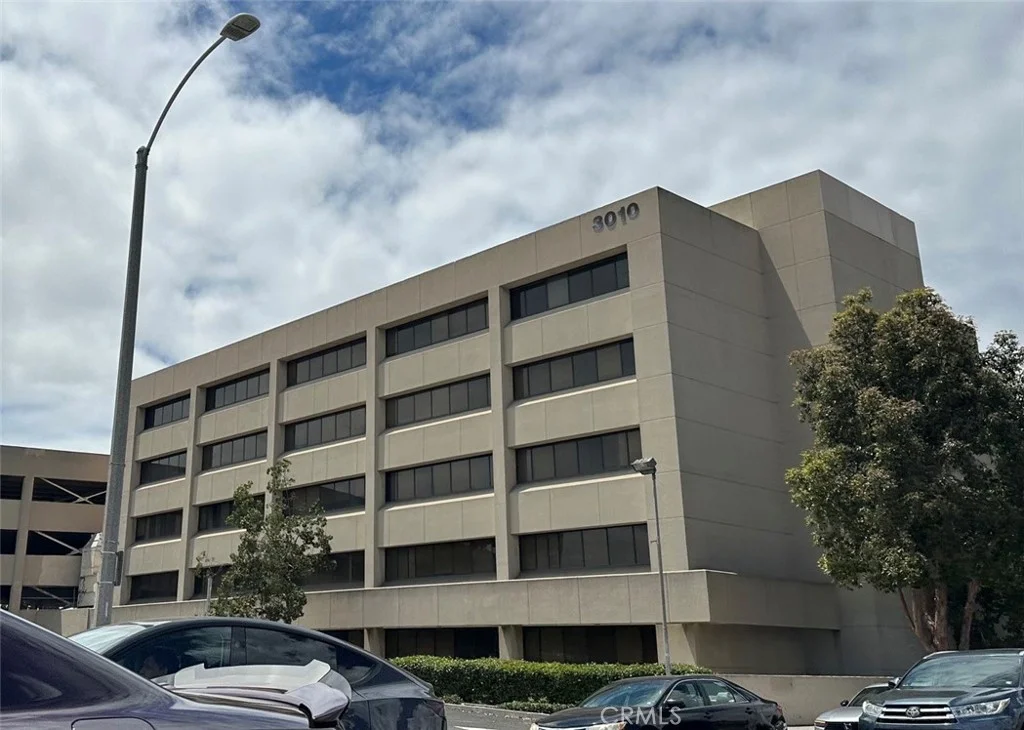 3010 W Orange Ave Unit 202, Anaheim, CA 92804