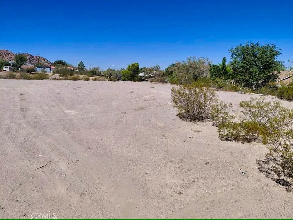 9268 Mesa Rd, Lucerne Valley, CA 92356 photo 5