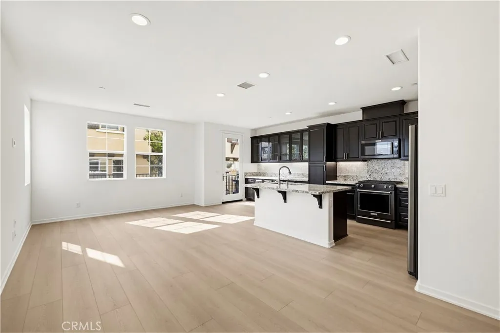 Additional image 69 of 28637 Solana Court, Valencia, CA 91354