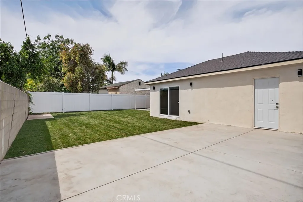 Additional image 35 of 906 W poplar Street, Compton, CA 90220