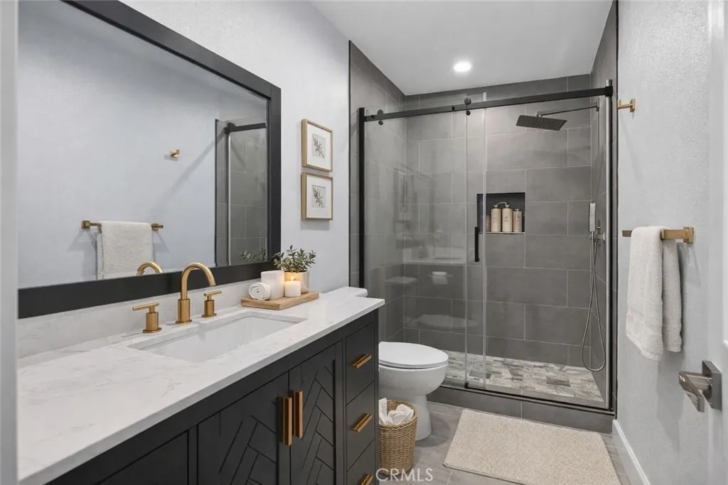 Additional image 19 of 906 W poplar Street, Compton, CA 90220