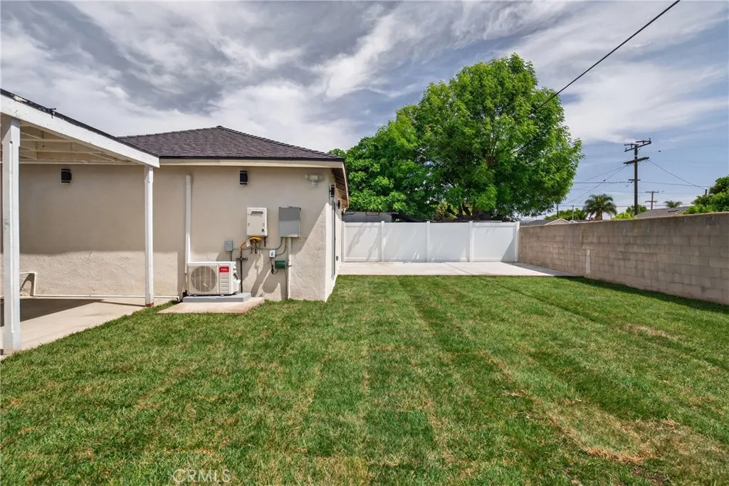 Additional image 34 of 906 W poplar Street, Compton, CA 90220