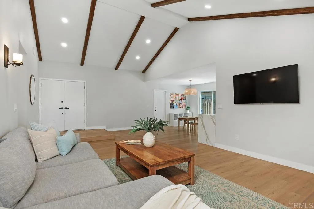 Additional image 38 of 4185 Combe Way, San Diego, CA 92122