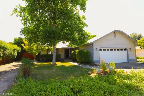 18233 Spyglass RD, Hidden Valley Lake, CA MLS: LC25005855