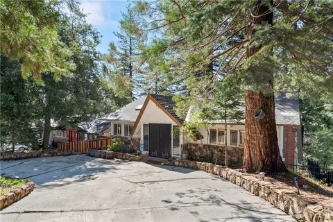 26253 Sky Ridge Drive, Twin Peaks, CA MLS: TR25103275