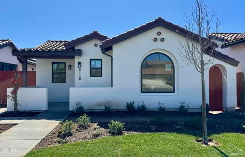 1180 W First Street, Oxnard, CA MLS: V1-28570