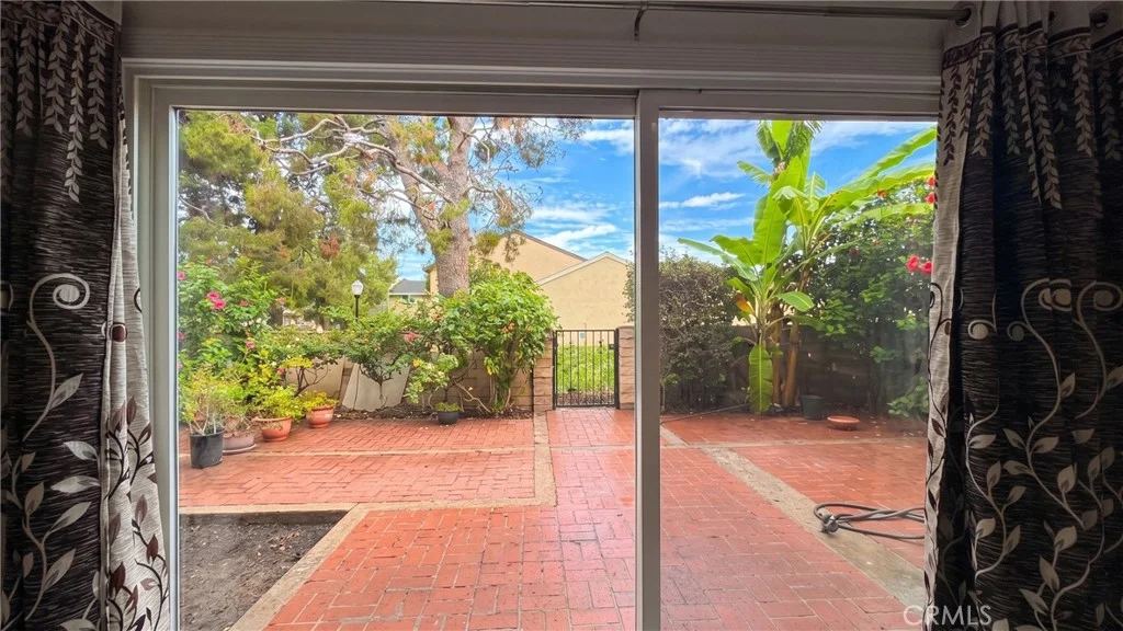 8 Monarch, Irvine, CA 92604 photo 3