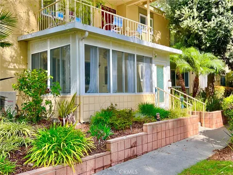 211 Avenida Majorca Unit D, Laguna Woods, CA MLS: OC25050059