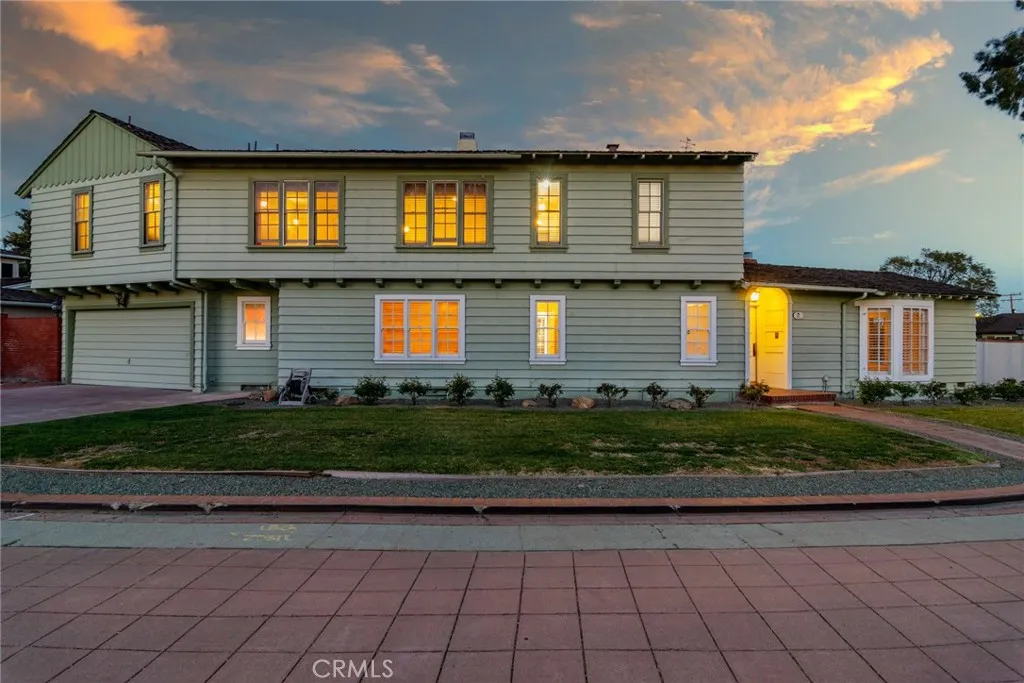51 La Linda Drive, Long Beach, CA 90807