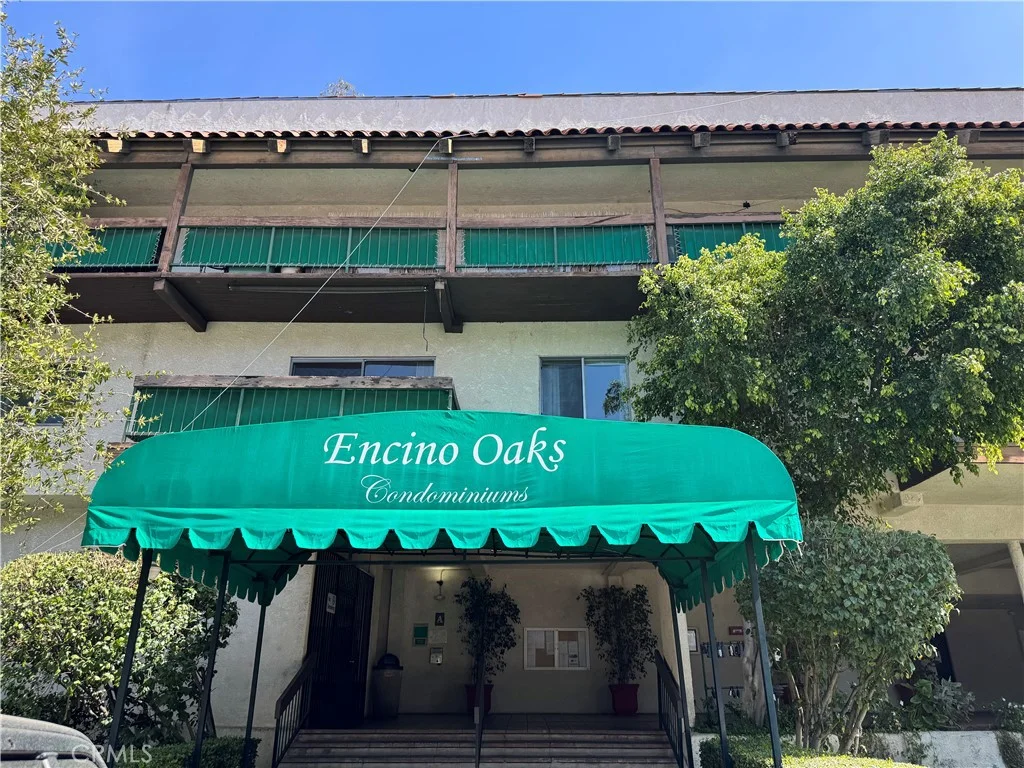 5460 White Oak Avenue Unit D102, Encino, CA 91316