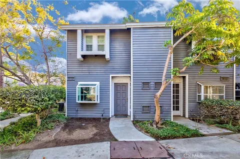 25517 Pine Creek Lane Unit 105, Wilmington, CA 90744 - MLS#: SB24250942