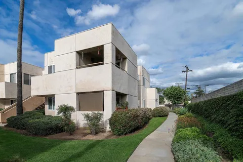 830 Broadway Unit 29, El Cajon, CA MLS: PTP2502520