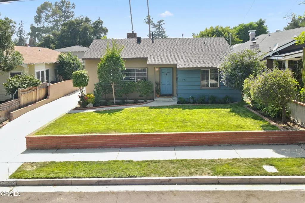 2303 Glenrose Avenue, Altadena, CA 91001