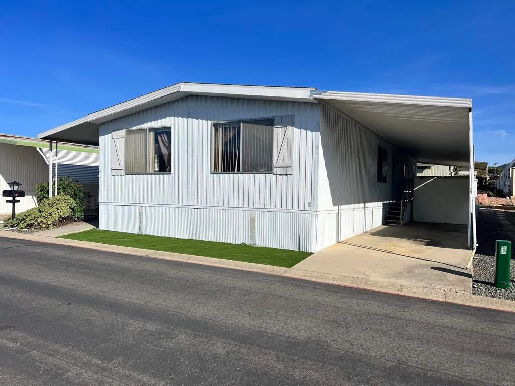 1506 Oak Drive Unit 92, Vista, CA 92084