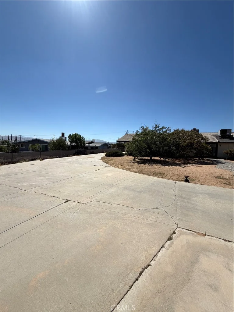 17572 Main Street, Hesperia, CA 92345