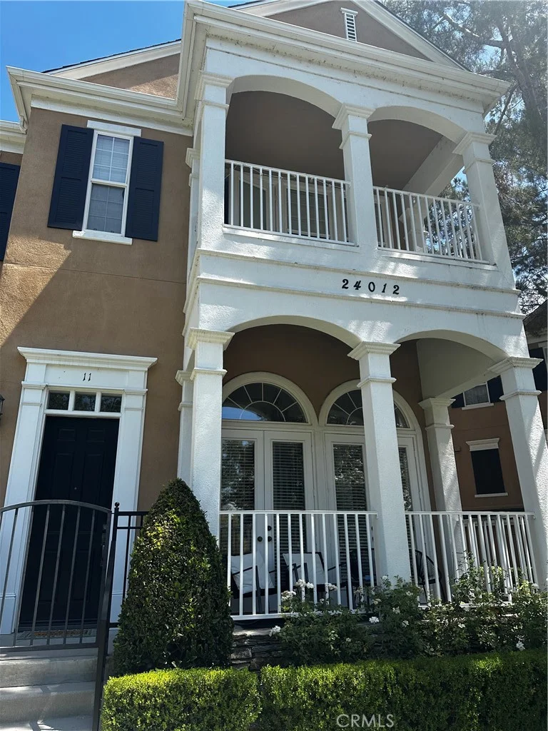 24012 Bridgeport Ln, Valencia, CA 91355
