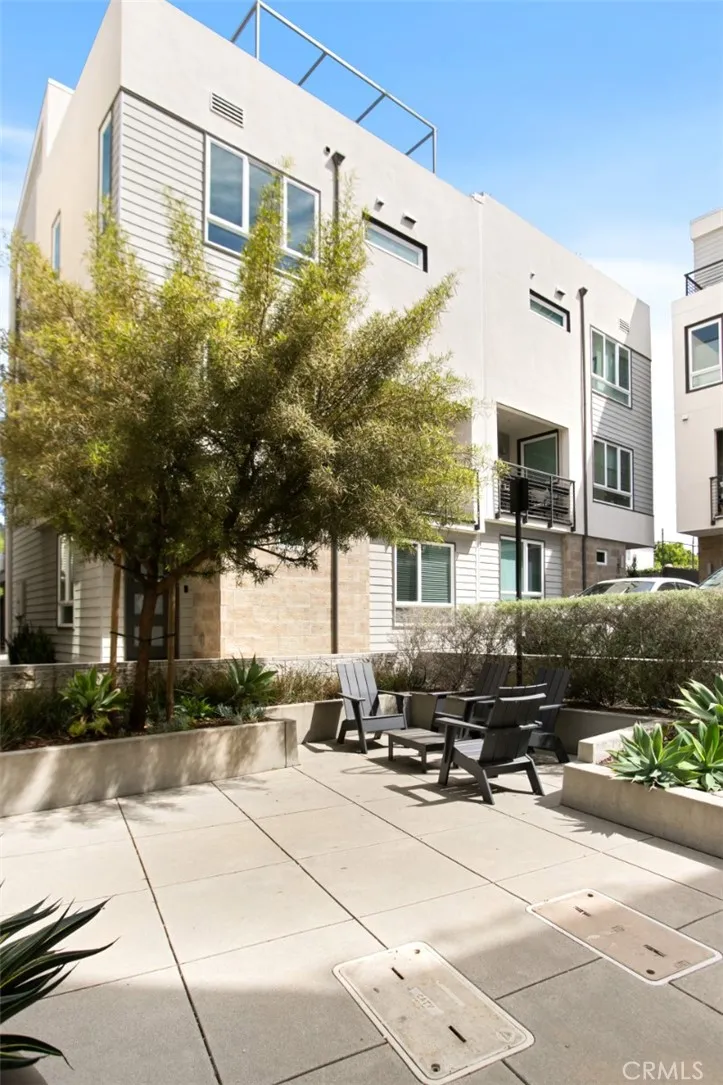 Additional image 73 of 5606 E Alloway Court, Los Angeles, CA 90042