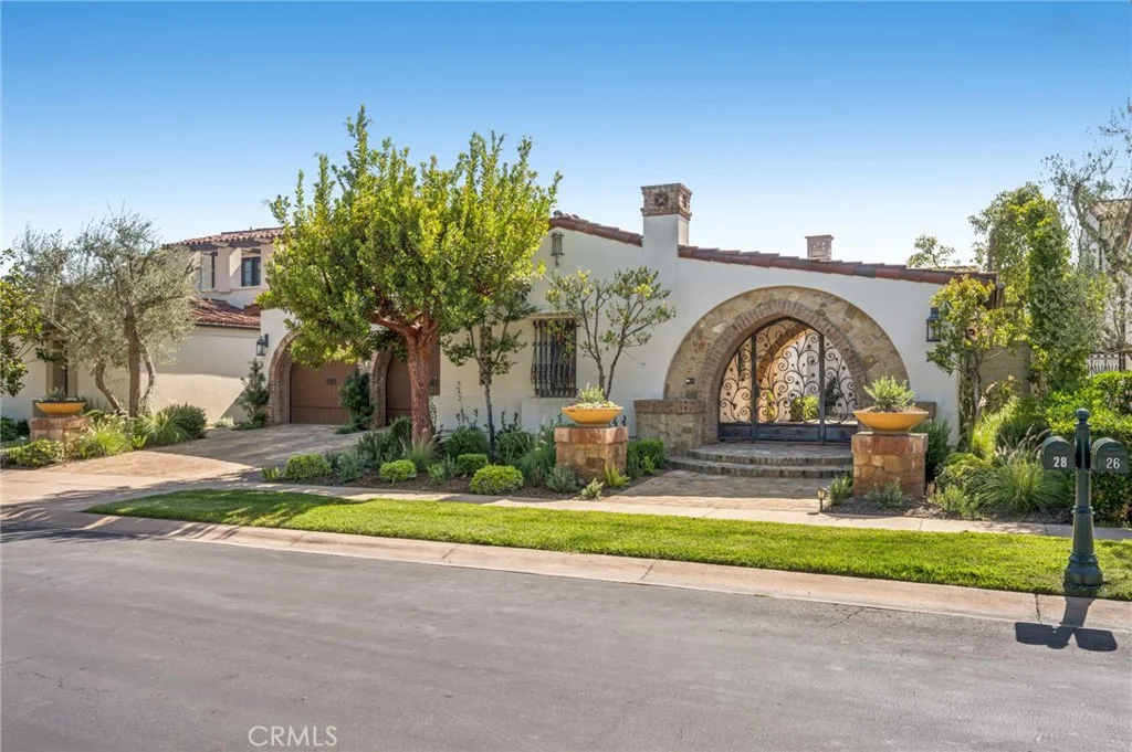 28 Cliffhouse Blf, Newport Coast, CA 92657