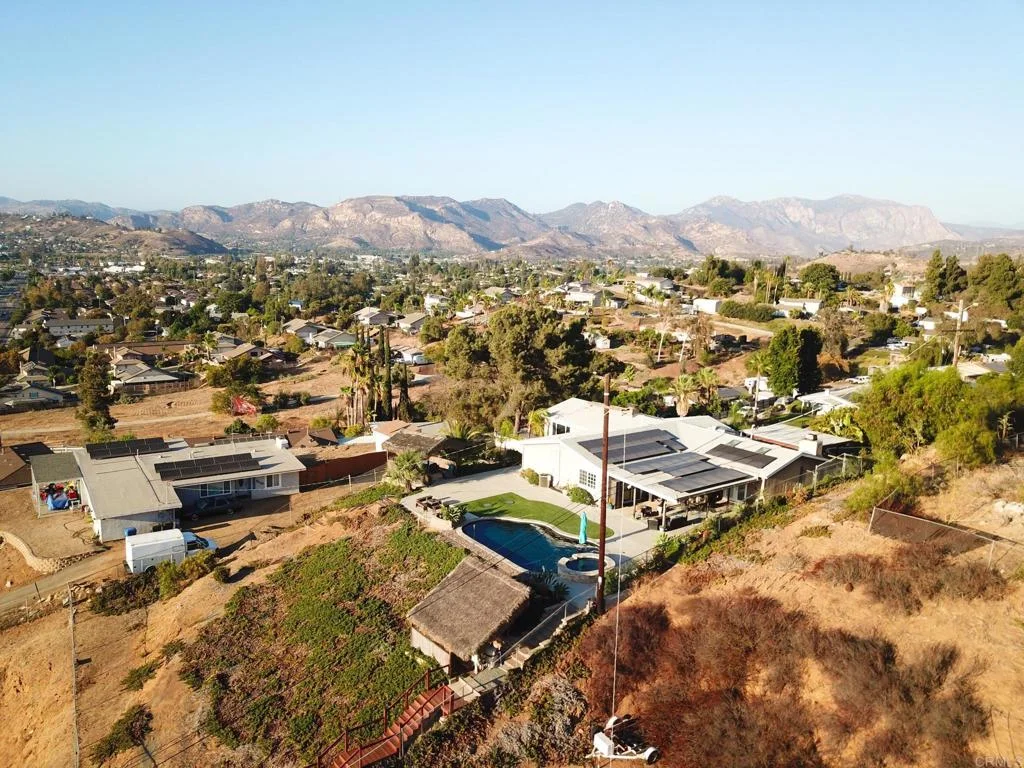 12139 Vahalla Drive, Lakeside, CA 92040