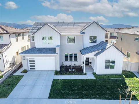 17716 Ridgeline Court, Saugus, CA 91350 - MLS#: SR25010668