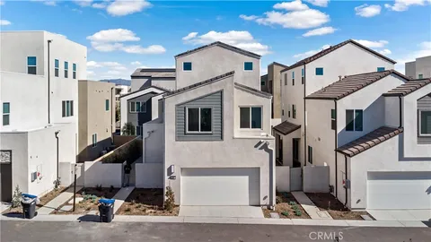 131 Sawbuck, Irvine, CA MLS: WS25064674