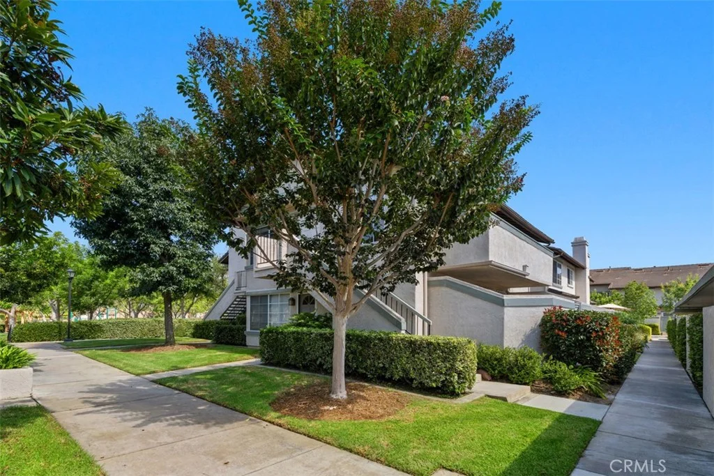 19 Exeter Unit 16, Irvine, CA 92612 photo 5