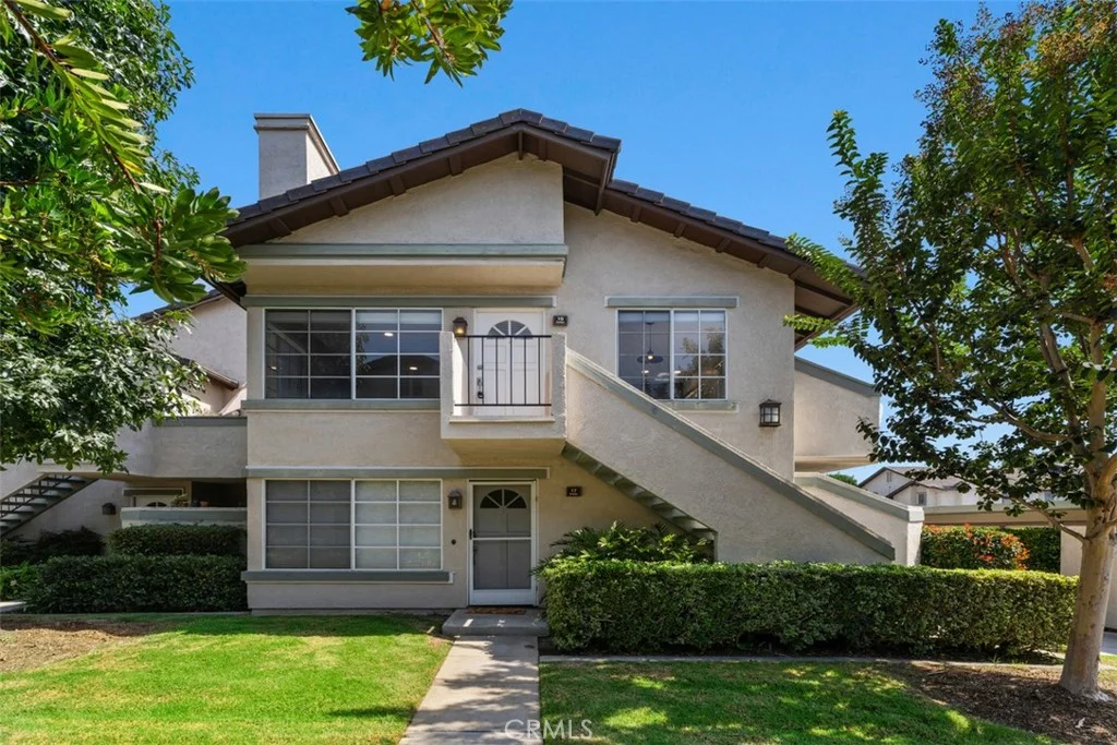 19 Exeter Unit 16, Irvine, CA 92612 photo 2