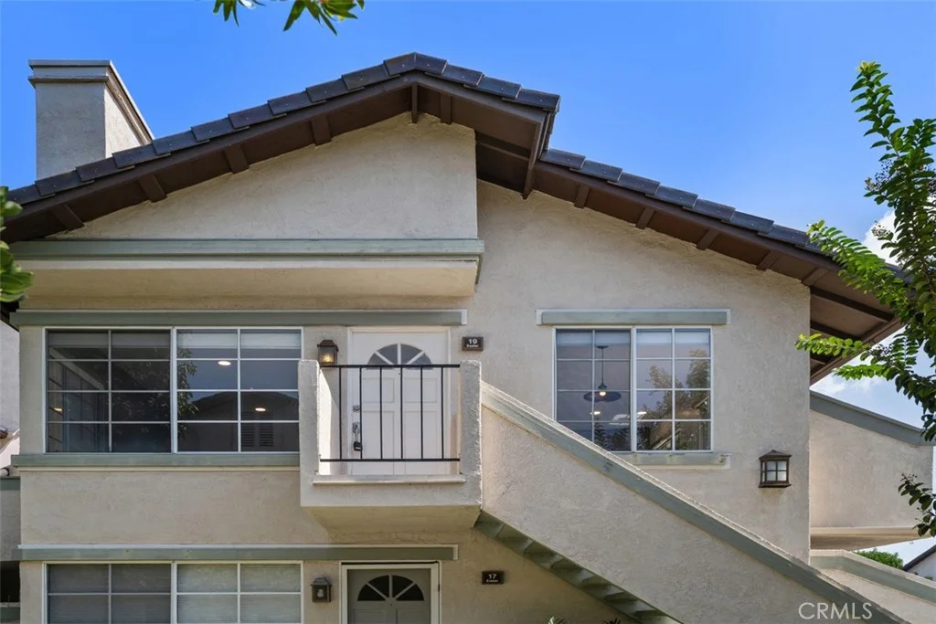 19 Exeter Unit 16, Irvine, CA 92612 photo 3