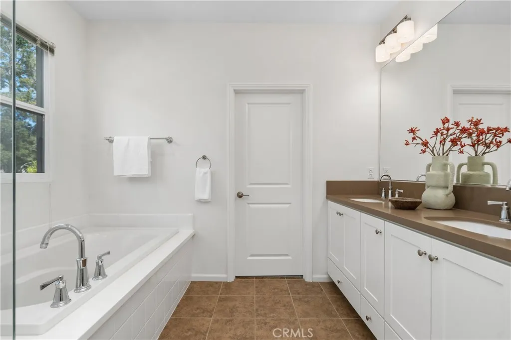 Additional image 13 of 275 Rodeo, Irvine, CA 92602