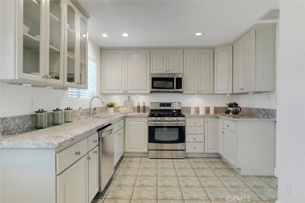 Additional image 47 of 13903 Hesby Street, Sherman Oaks, CA 91423