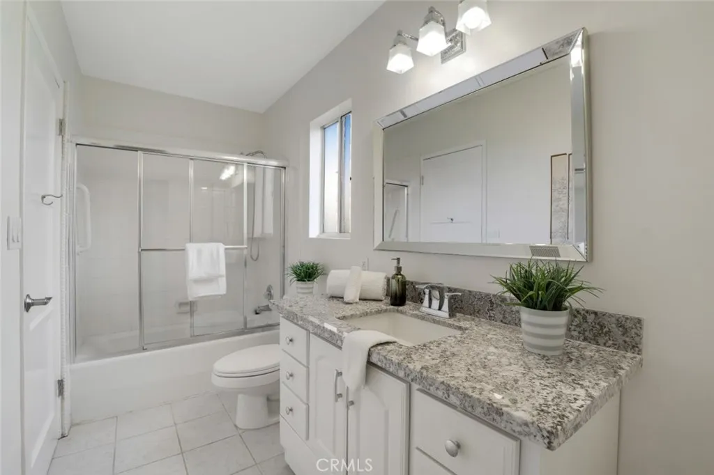 Additional image 59 of 13903 Hesby Street, Sherman Oaks, CA 91423