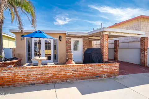 132 Ojai Avenue, Oxnard, CA MLS: V1-28240