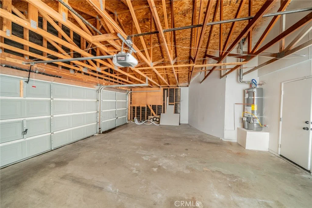 14815 Hibiscus Ave, Fontana, CA 92335