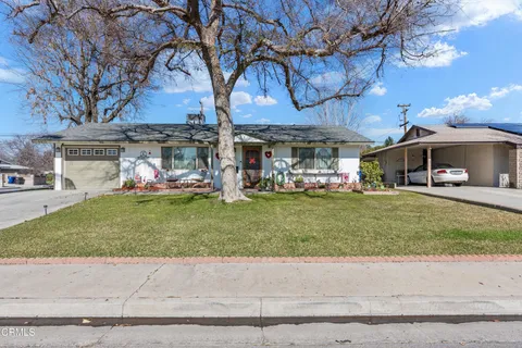 5812 Burke Way, Bakersfield, CA 93309 - MLS#: V1-27910