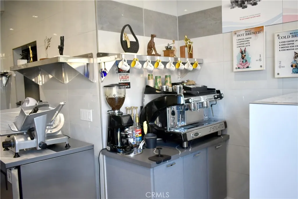 Additional image 10 of 453 S Glenoaks Boulevard, Burbank, CA 91502