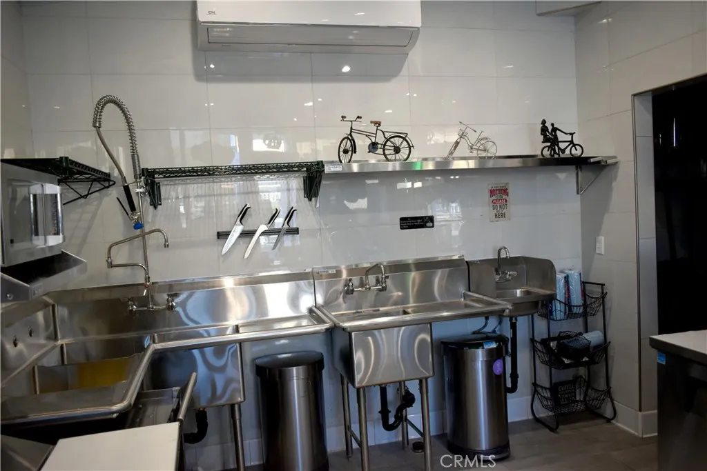 Additional image 18 of 453 S Glenoaks Boulevard, Burbank, CA 91502