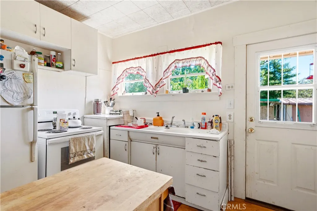 Additional image 34 of 76260 Perry St, Covelo, CA 95428