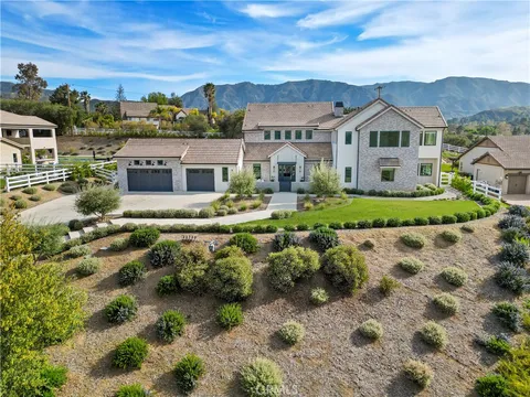 15918 Mandalay Road, Canyon Country, CA MLS: SR25073714