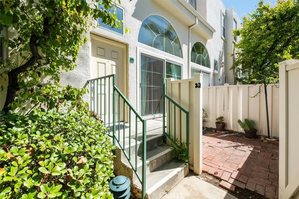 Additional image 2 of 5455 Sylmar Ave Unit 1402, Sherman Oaks, CA 91401