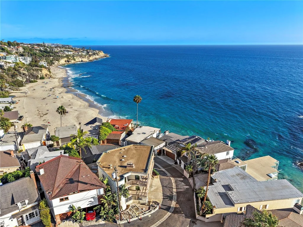 31876 Circle Dr, Laguna Beach, CA 92651