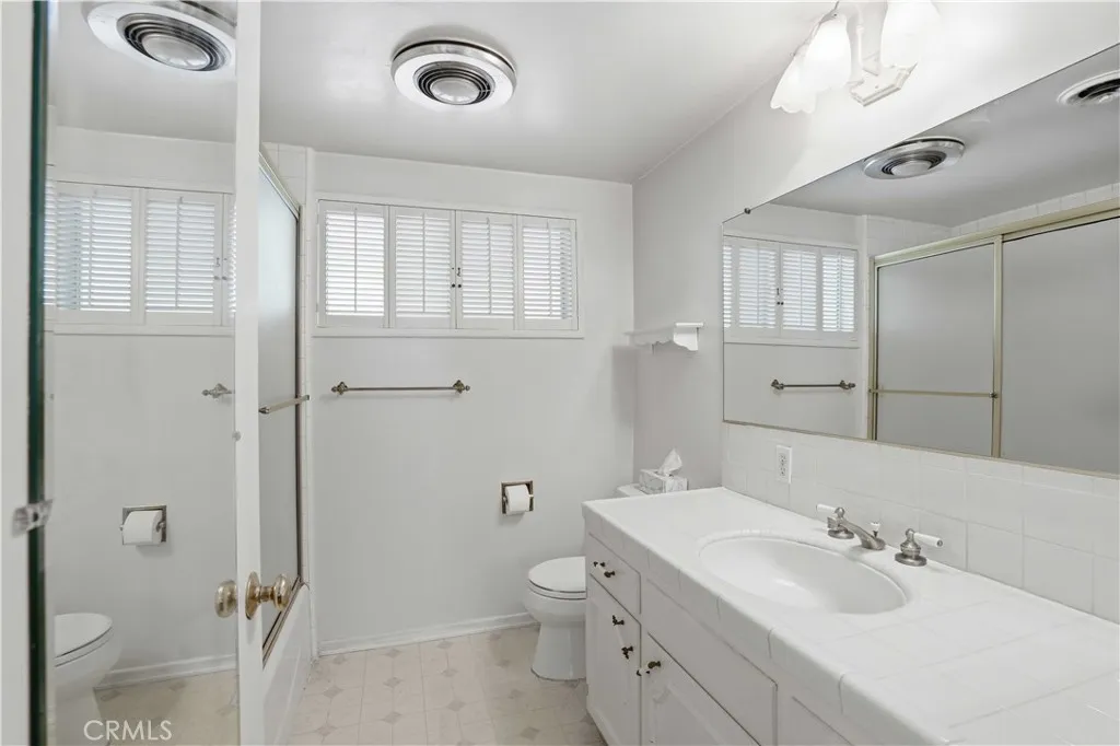 Additional image 49 of 14951 Gilmore St, Van Nuys, CA 91411