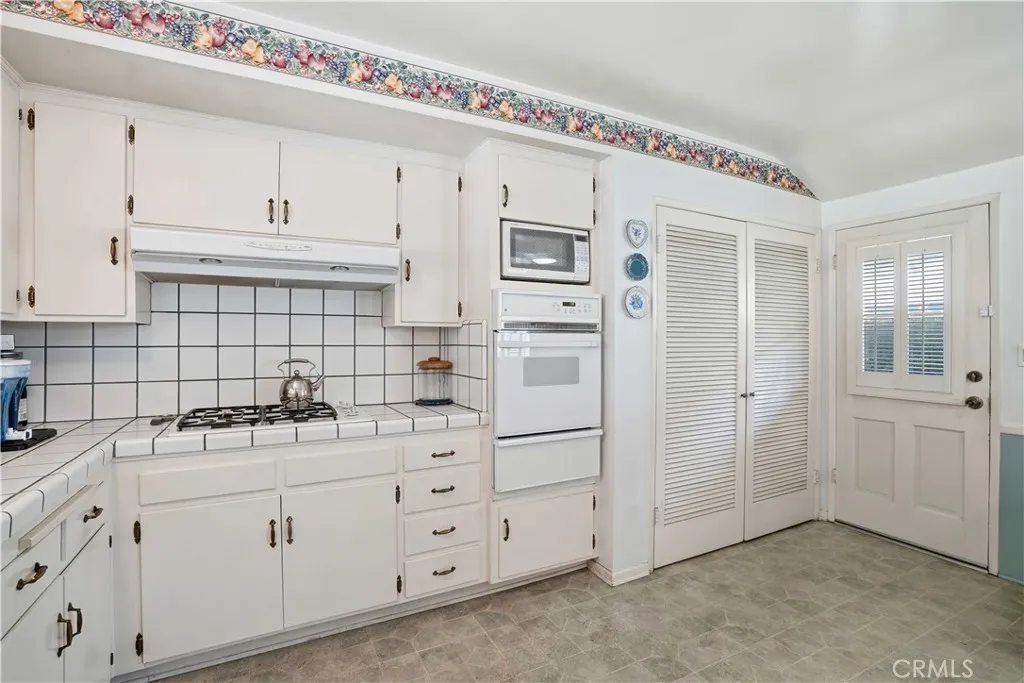 Additional image 37 of 14951 Gilmore St, Van Nuys, CA 91411