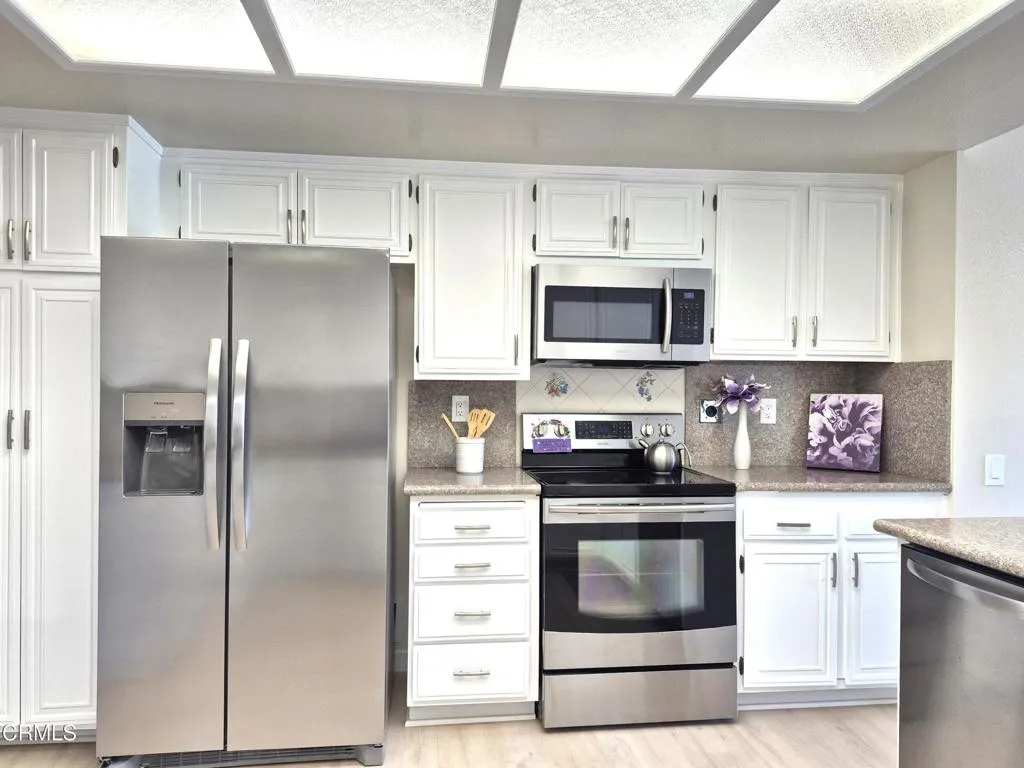 Additional image 12 of 42028 Village 42, Camarillo, CA 93012