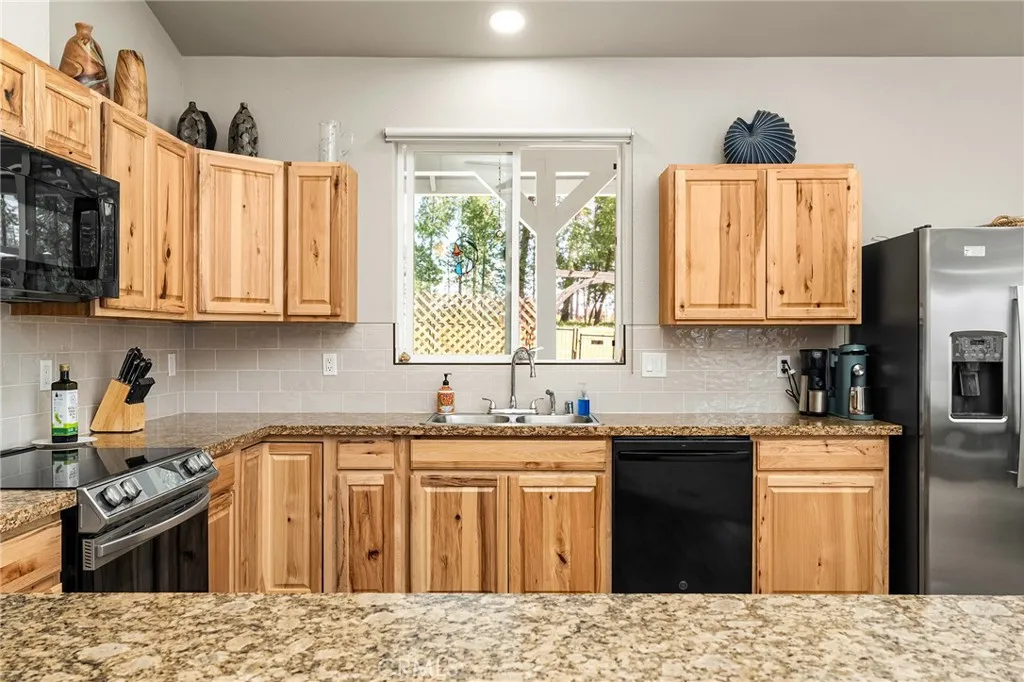 Additional image 9 of 13812 W Park Drive, Magalia, CA 95954