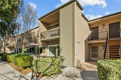 25735 Hogan Drive Unit E11, Valencia, CA MLS: SR25036871