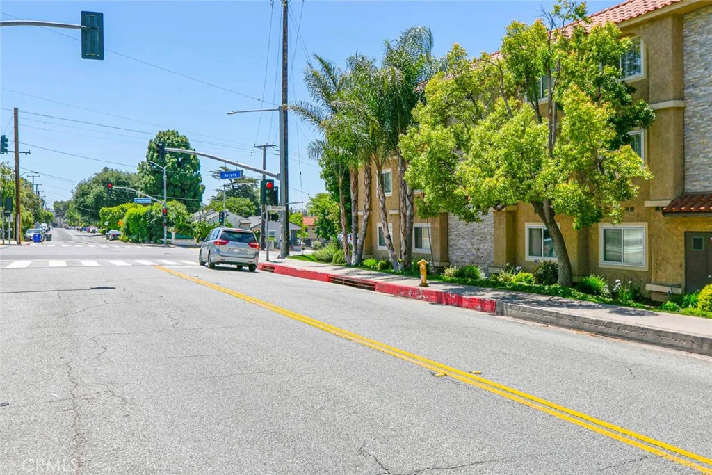 3220 Altura Avenue Unit 217, Glendale, CA 91214