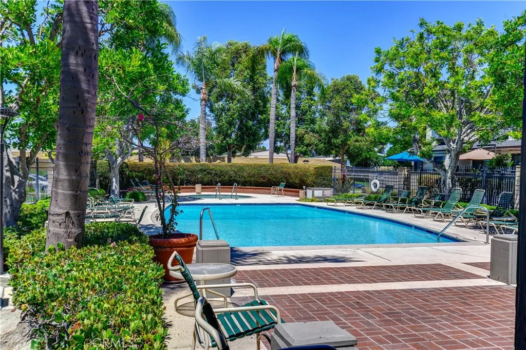 1352 N Mako Ln, Anaheim, CA 92801