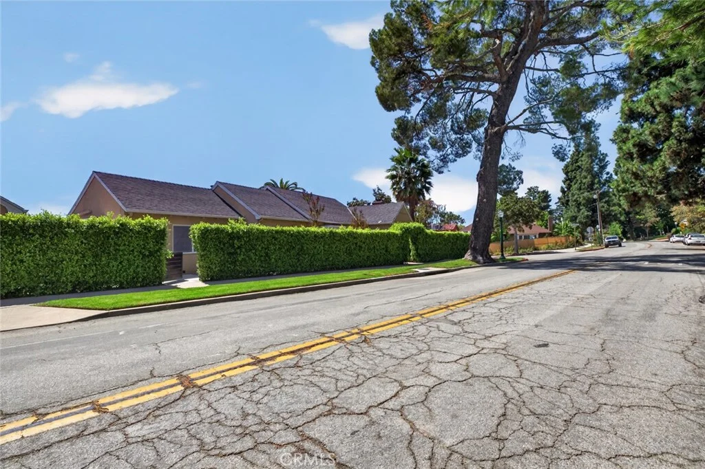 900 E Mountain St, Glendale, CA 91207